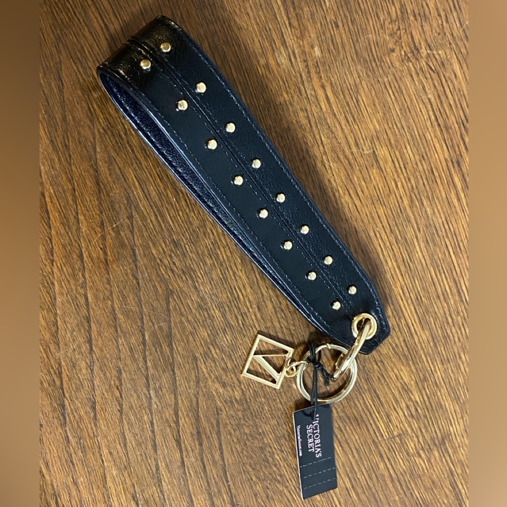NWT~ VS Leather Keychain